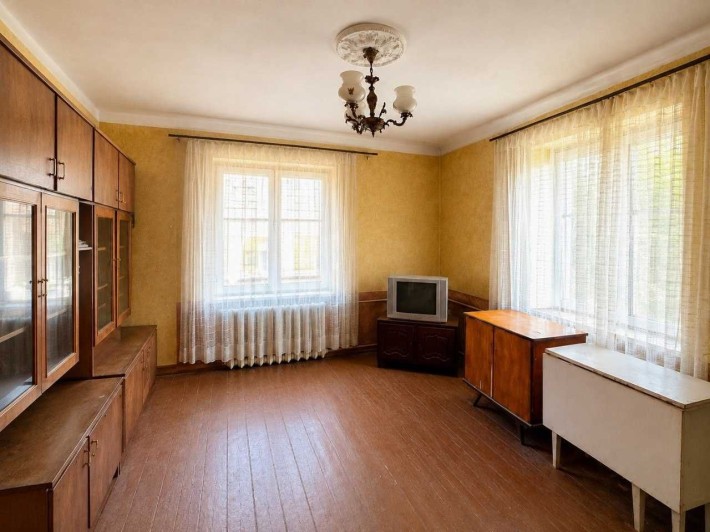 Продається 2-кімнатна квартира в центрі - фото 1