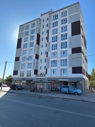 Продам 1-но кімнатну квартиру в новобудові в Звягелі на Житомирській 2 - фото 1