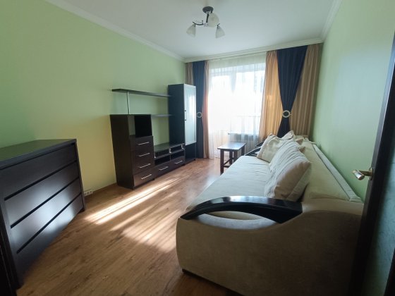 2- кімнатна квартира в центрі, 2 поверх, ремонт, меблі, техніка Нововолинськ
