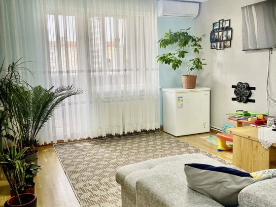 Продаж світлої та доглянутої 3-кімнатної квартири в одному з найкращих районів Мукачева — Росвигово! Мукачево