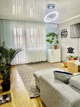 Продаж світлої та доглянутої 3-кімнатної квартири в одному з найкращих районів Мукачева — Росвигово! - фото 1