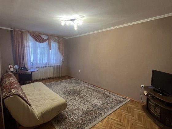 Продаж двокімнатноі квартири НАБЕРЕЖНА Мукачево