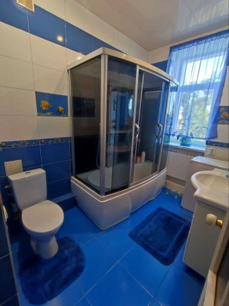 Продається НЕ ДОРОГО !!! хороша, щаслива  3- кімнатна квартира - сталінка в самому центрі міста Сама - фото 1