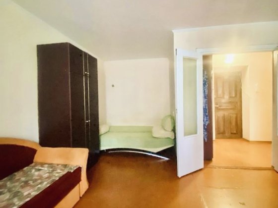 Продам 1 кімнатну квартиру.3й поверх.Газова автономка