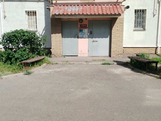 Продається простора 2-кімнатна квартира у місті Ромни Ромны