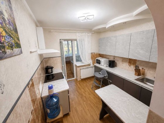 Продаж 4-кімнатна квартира 72,8 м² Індивідуальне опалення Ромни(Засулля) Ромны