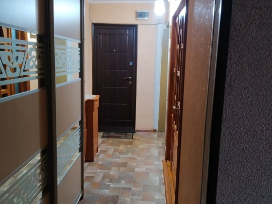Продається трикімнатна квартира. Сарны
