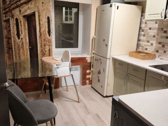 Продаж 2 кімнатної квартири ,вулиця Харківська 106(10 поверхівка)