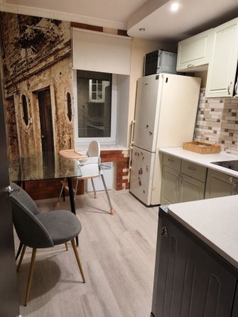 Продаж 2 кімнатної квартири ,вулиця Харківська 106(10 поверхівка) - фото 1