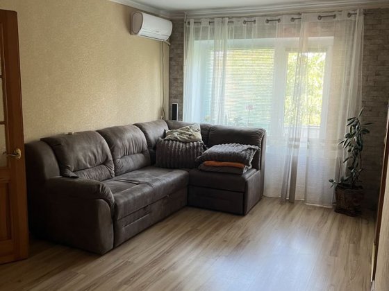 Продам  трикімнатну квартиру Світловодськ