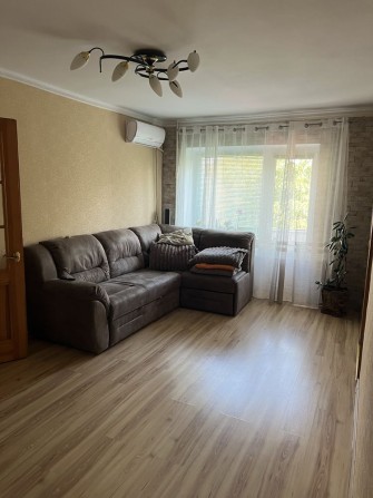 Продам  трикімнатну квартиру - фото 1