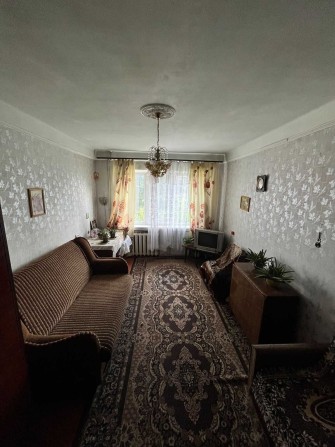 Продается 2-комнатная квартира на Артема - фото 1