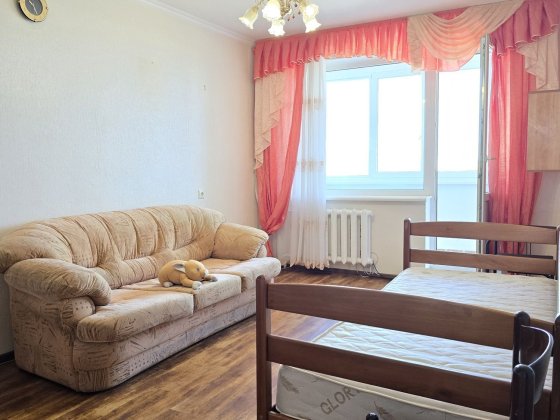 Світла 1-кімнатна квартира 35,1 м² з лоджією, меблями та технікою | район Богдана, Сміла Смела