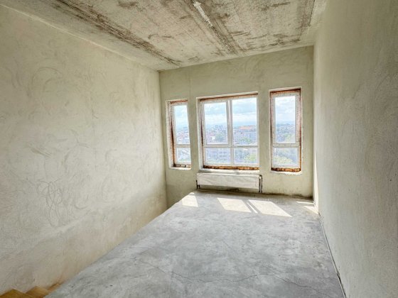 Дворівнева квартира 87,5 m2 з великою терасою, центр Стрия Стрый
