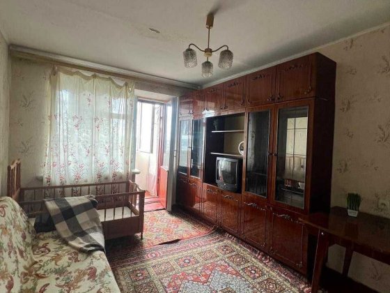 Продається 3 -кімнатна квартира, район 3- школи, м. Умань Умань