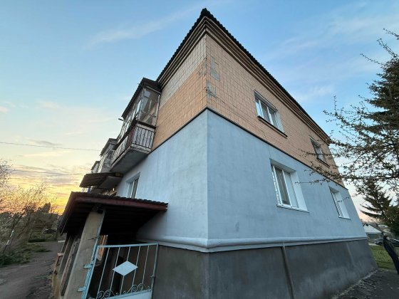 Продам простору 3-кімнатну квартиру 76.3м2 у м. Хмільник, Вінницька обл Хмільник