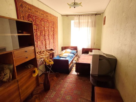 Продаж 2 кімнатної квартири Шептицький
