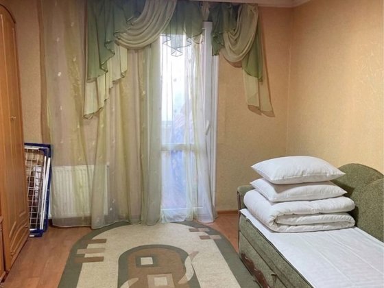 Продається квартира однокімнатна ( двох кімнатна) Шепетовка