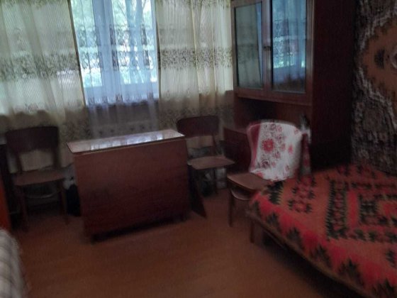 Продаж: одна або дві кімнати в квартирі, м. Шепетівка Шепетовка
