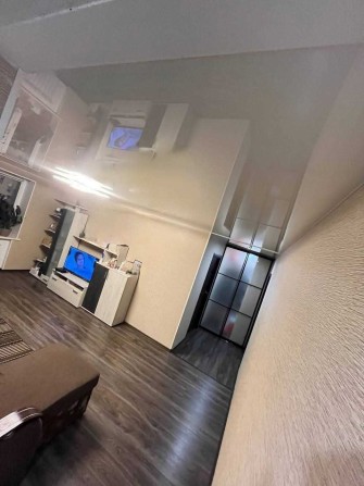 Продаж квартири три кімнатної - фото 1
