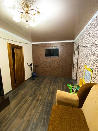 Продам 2-комнатную квартиру в центре Чугуева - фото 1