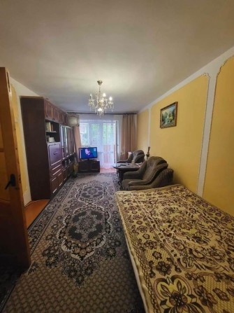 2х кімнатна в центрі міста середній поверх - фото 1