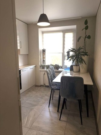 Продаж 3к квартири з новим ремонтом - фото 1