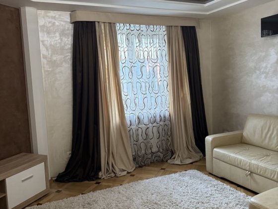 Продам квартиру 3 кімнатну Рованцы