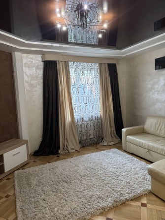 Продам квартиру 3 кімнатну - фото 1