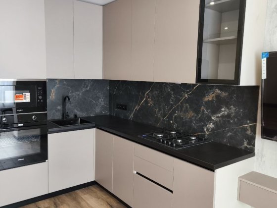 Продам 3 кімнатну квартиру в новобудові ЖК Дніпровська Брамма