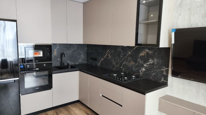 Продам 3 кімнатну квартиру в новобудові ЖК Дніпровська Брамма - фото 1