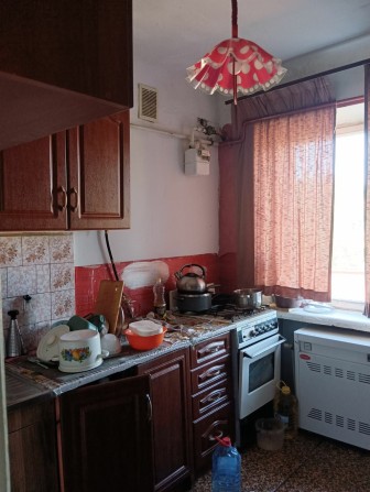 Продам 2- х кімнатну квартиру в смт.Черняхів - фото 1