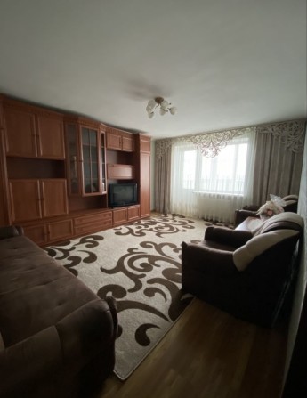 Продам 4-к квартиру і гараж - фото 1