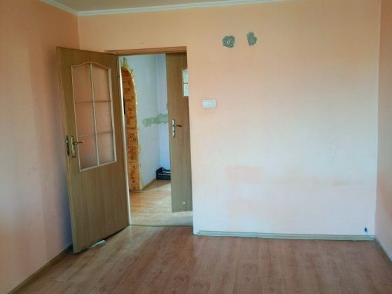Продається трьохкімнатна квартира Минай