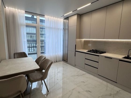 Продаж великої 3к квартири в ЖК MIllenium Elite з сучасним ремонтом Криховцы