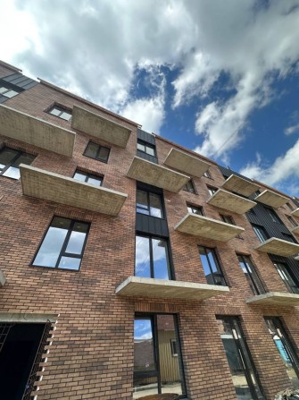 Продаю квартиру ЖК Долішній - фото 1