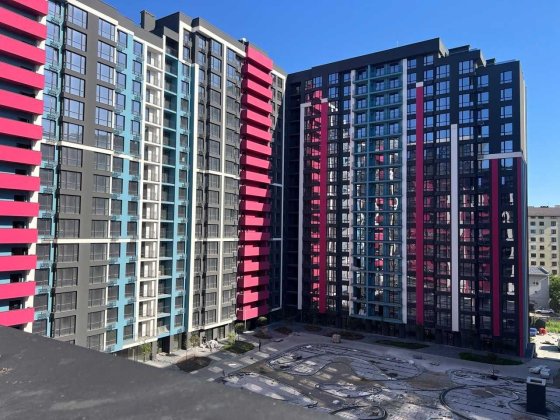 Продаж 1кім квартира студія Угорники