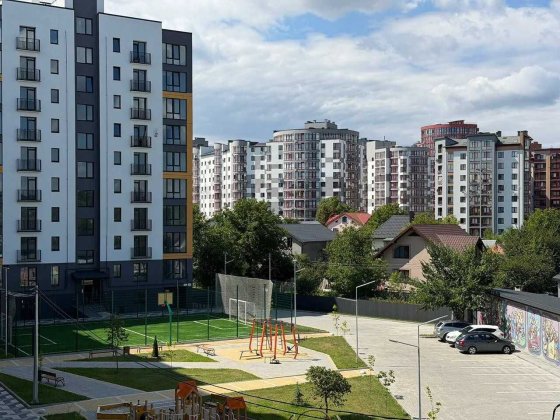 Продається двокімнатна квартира з гарним плануванням! Вовчинець