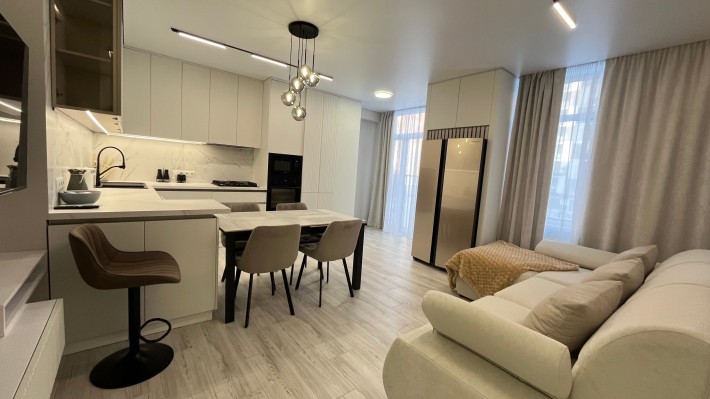 Продаж 2-кімнатної квартири з ремонтом 67 м² у с. Гатне ЖК"Оптимісто' - фото 1