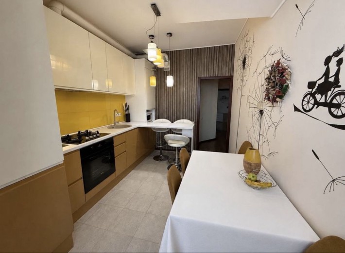 Продам 2к квартиру з ремонтом, меблями та технікою 61,5м2 в ЖК Петрівський квартал - фото 1