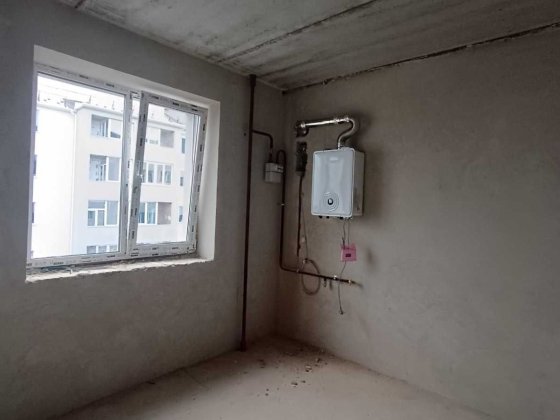 Продам 1 кімн кв на 3 му поверсі, газове опалення, можно заходить на ремонт. Ворзель