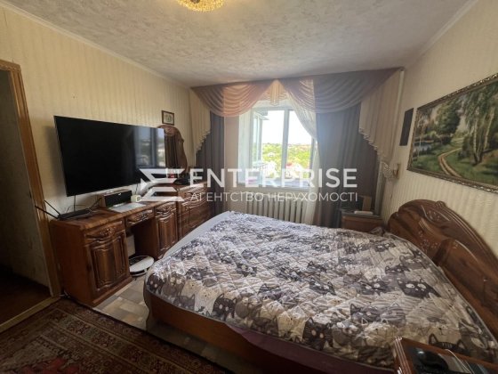 Гореничі Продаж 2-кімнатна 55 кв.м. 15 хвилин до метро Житомирська Гореничі