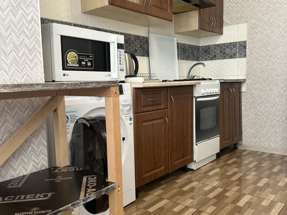 Продаж квартири з меблями та технікою  в ЖК Смарагдове місто, Нові Петрівці