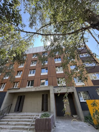 Продам 3к в Бородянці, центр міста 73м2, балкон - фото 1