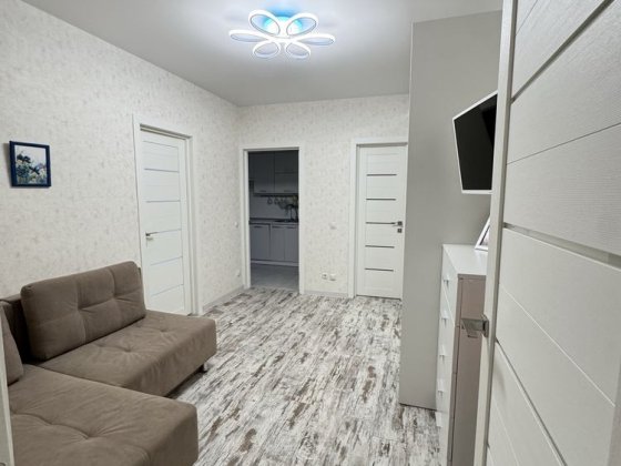 Продається затишна та повністю укомплектована 2-кімнатна Макаров