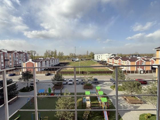 Простора Дворівнева трикімнатна квартира! Газ! Гнатовка