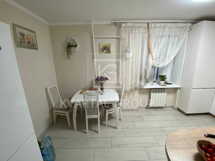Продаж двокімнатна квартира з ремонтом - фото 1
