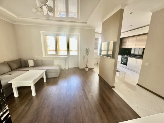 Продажа 2 кімнатної квартири в ЖК Чайка  по вулиці Валерія Лобановського, 26, корпус 3. Чайки