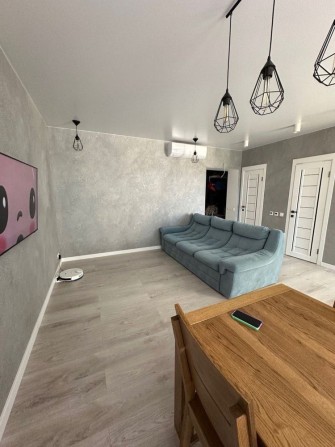 Продаж 3 к квартири в с. Чайки - фото 1