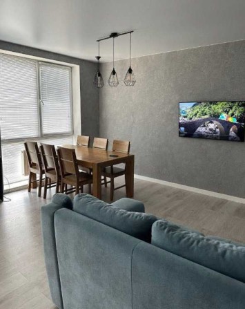 В продажі 3 - кімнатна квартира в селі Чайки - фото 1